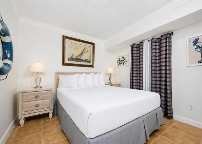 Apartment Island Winds East 806